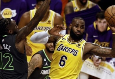 Drama u Los Anđelesu: Lejkersi nakon produžetka savladali Minesotu i izbjegli Denver VIDEO