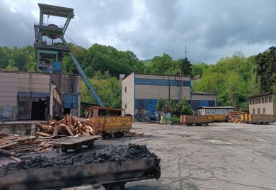 Zenički rudari počeli dobijati platu, prekidaju štrajk