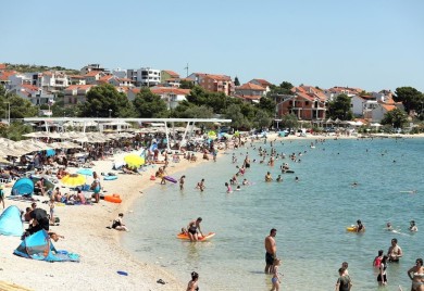 Pljušte kazne zbog oskudnih kupaćih kostima, kod komšija sežu do 600 evra