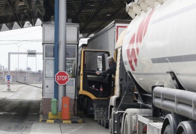 Polako ali sigurno do manjih gužvi i bržeg prelaska granice