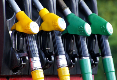 Ograničili točenje goriva u Francuskoj, 30 litara po automobilu