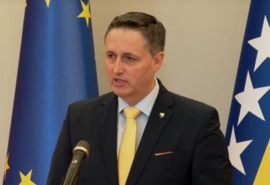 Bećirović: Antidejtonski orijentisani političari ne mogu dovesti u pitanje legalitet Šmita