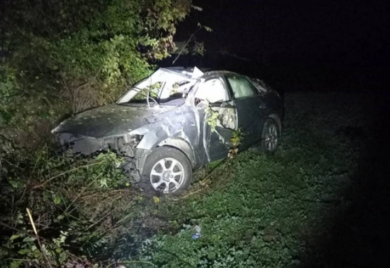 U stravičnoj nesreći stradao mladić, djevojka teško povrijeđena