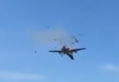 Sudar dva aviona u vazduhu na aeromitingu u Dalasu