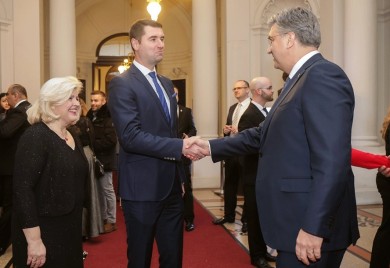 Sječa u Vladi Hrvatske, Plenković smijenio ministra