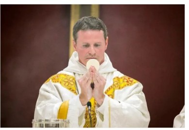 Bivši štoper Junajteda danas je rimokatolički sveštenik: Imao sam sve, a osjećao prazninu