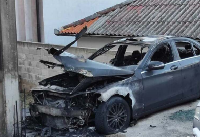 Izgorio automobil ljekara koji je optužen za smrt osamnaestogodišnje djevojke