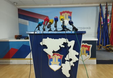 Šta se dešavalo na sjednici SDS-a? Sve je jasno - ništa jasno nije