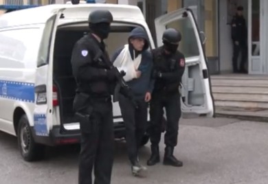 Osumnjičenom za ubistvo u Sokocu predložen pritvor, pokušao sakriti pištolj