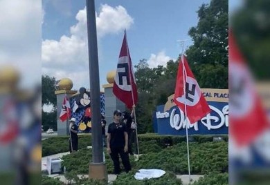 Svastike ispred Diznija: Američki nacisti dali podršku kandidatu za predsjednika SAD-a
