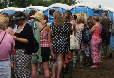 Čistačica iskoristila priliku: Na festivalu naplaćivala besplatni toalet, zaradila hiljade evra