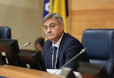 “Puno laži i šovinističkih fraza” Zvizdić najavio odgovor na pismo parlamentaraca iz Srpske