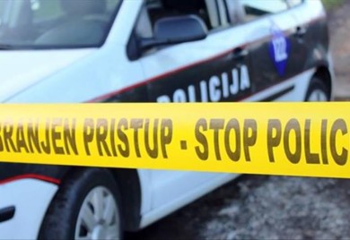 Brza rekacija sarajevske policije: Zbog napada na roditelje iz Beograda uhapšena tri lica