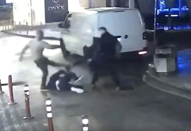 Užasan napad u Hrvatskoj: Mladića brutalno pretukli dok je jeo burek na klupi, slomili mu kosti lica
