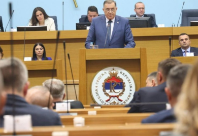 Dodik se obratio u Narodnoj skupštini RS, posebno se zahvalio Stanivukoviću