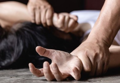 SAD: Tinejdžerka ubila muškarca koji ju je silovao, mora platiti odštetu porodici