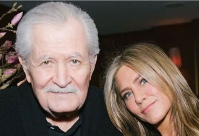Preminuo otac Dženifer Aniston