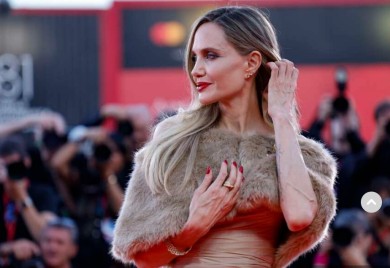Anđelina Džoli priznala da je lagala da bi dobila ulogu: “Nikada nisam pjevala”