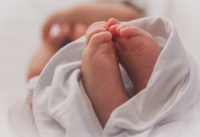 Neobičan slučaj u UKC-u: U Banjaluci rođena beba sa jednim zubom