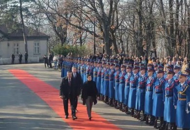 Brnabićeva i Višković položili vijence na Oplencu