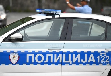 Drama u Banjaluci: Prišli automobilu i kroz prozor udarali u glavu vozača