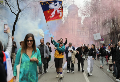 Studenti u Beogradu spremni i u slučaju incidenata: "Upaliće plave baklje i otići s protesta"