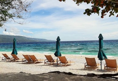 Ležaljka košta kao cijelo ljetovanje: Jedna od najljepših plaža Jadrana nedostupna mnogima