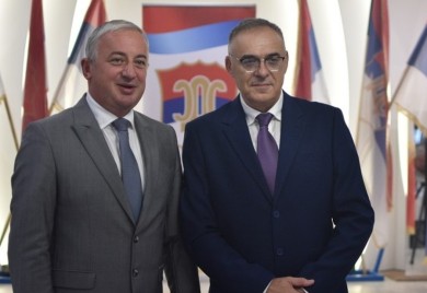 Lideri SDS-a i PDP-a reagovali na izjave: Kristijan Šmit laže