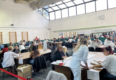 U toku brojanje glasova iz Banje Luke, polovina prebrojana