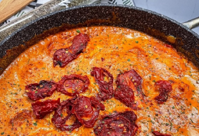 Vaš brzi ručak, piletina u sosu od sušenog paradajza