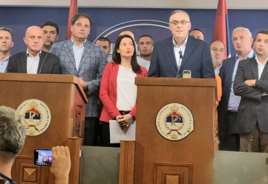 Opozicija razjedinjena kreće na Banjaluku?