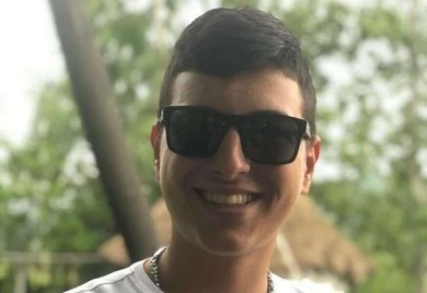 JEZIVI DETALJI NESREĆE Jedan drug poginuo, drugi teško povrijeđen dok su se snimali za DRUŠTVENE MREŽE