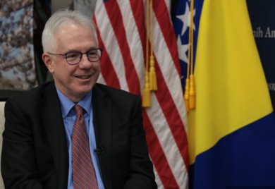 „SANKCIJA ĆE BITI I U 2025. GODINI“ Američki ambasador poručio da političari treba da rade svoj posao i da će odgovorni za antidejtonsko ponašanje biti kažnjeni