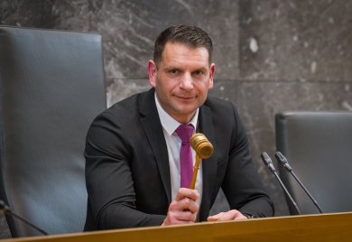 Stevanović želi u Moskvu: Kritikuju ga da će Sloveniju dovesti na "pogrešnu stranu"