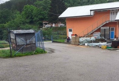 Detalji drame u Rudom: Sudski policajci "zarobljeni", osumnjičeni uhapšen