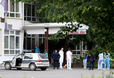 Zbog otmice sudskih policajaca uhapšeni sin vlasnika klaonice i radnici (FOTO)