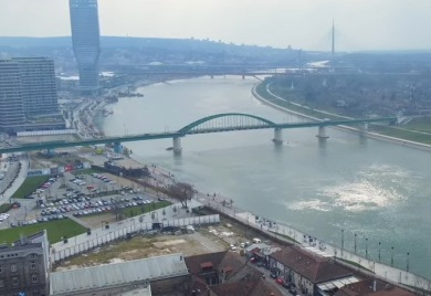 Porodila se žena ispod Brankovog mosta