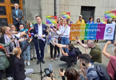 Organizatori "Evroprajda"  predali peticiju za održavanje šetnje