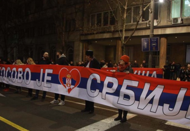 Skup za odbranu Srba na Kosmetu ispred Vučićevog kabineta