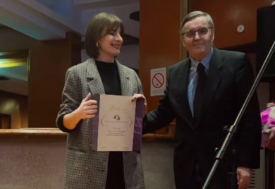 Nagrada "Ružica Sokić" uručena glumici Hani Selimović u pozorištu Atelje 212