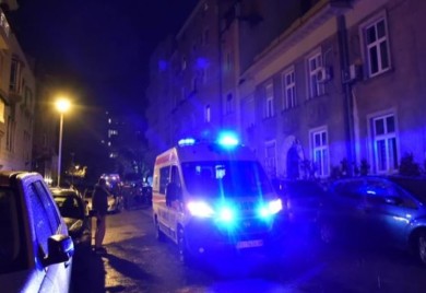 TRAGEDIJA U BEOGRADU: Dijete palo sa terase na trotoar, nije mu bilo spasa