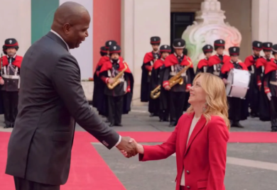 Meloni privukla pažnju reakcijom na visinu predsjednika Mozambika: Nije mogla suzdržati smijeh (VIDEO)