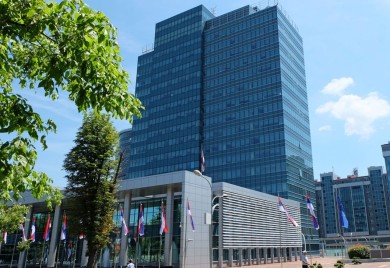 Kontrole u državnim firmama, u Vladi pooštrena pravila za službena vozila