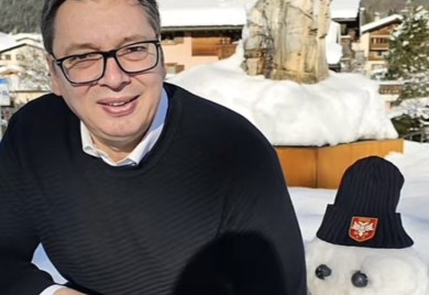 Tata ispunio obećanje! Vučić u Davosu napravio Snješka Bijelića za sina Vukana (VIDEO)