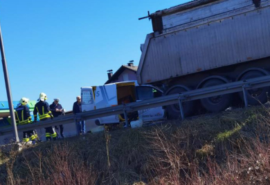 Poginule dvije osobe u teškoj nesreći na brzoj cesti Banjaluka-Klašnice