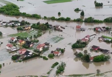 Žestoke borbe sa poplavama i u Hrvatskoj: Veliki vodeni talas tek stiže