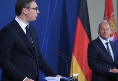 “POLITICO”: Vučić ponovo bitan zbog litijuma, Šolc u iznenadnoj posjeti