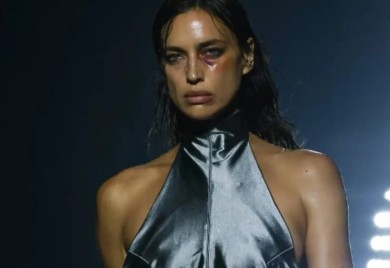 Irina Shayk se na modnoj reviji pojavila s masnicom ispod oka