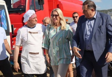 Dodik i Cvijanovićeva na Kotlićijadi i Krajiškoj Guči