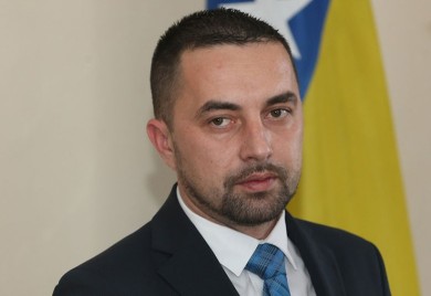 Јerinić najavio da će tražiti smjenu Arnautovića i članova CIK-a